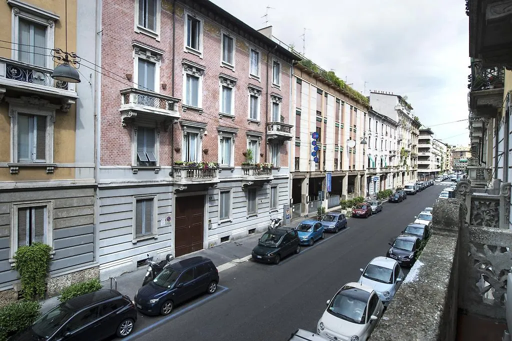 Via Ciro Menotti Halldis Apartment