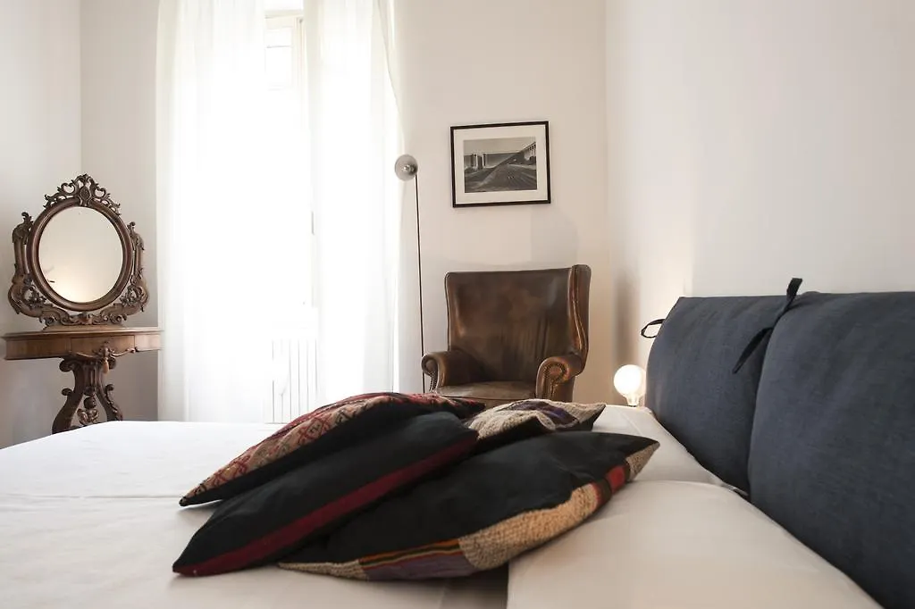 Via Ciro Menotti Halldis Apartment 0*, Milano Italia